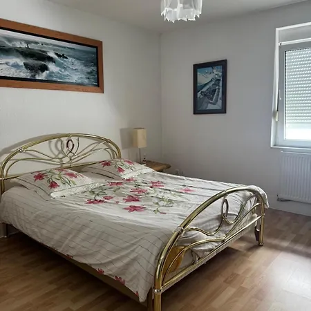 200 M Centre Maison Mitoyenne Avec Place De Parking Gratuite Апартаменты