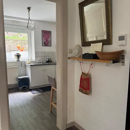 Apartment 200 M Centre Maison Mitoyenne Avec Place De Parking Gratuite *